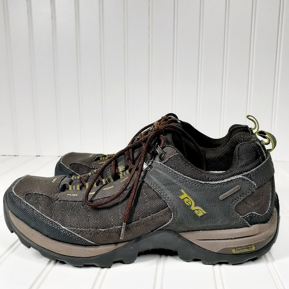 teva mens walking shoes